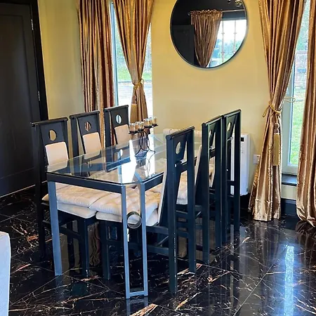 Casa vacanze Sleeps 2 With Garden And Parking Tulla